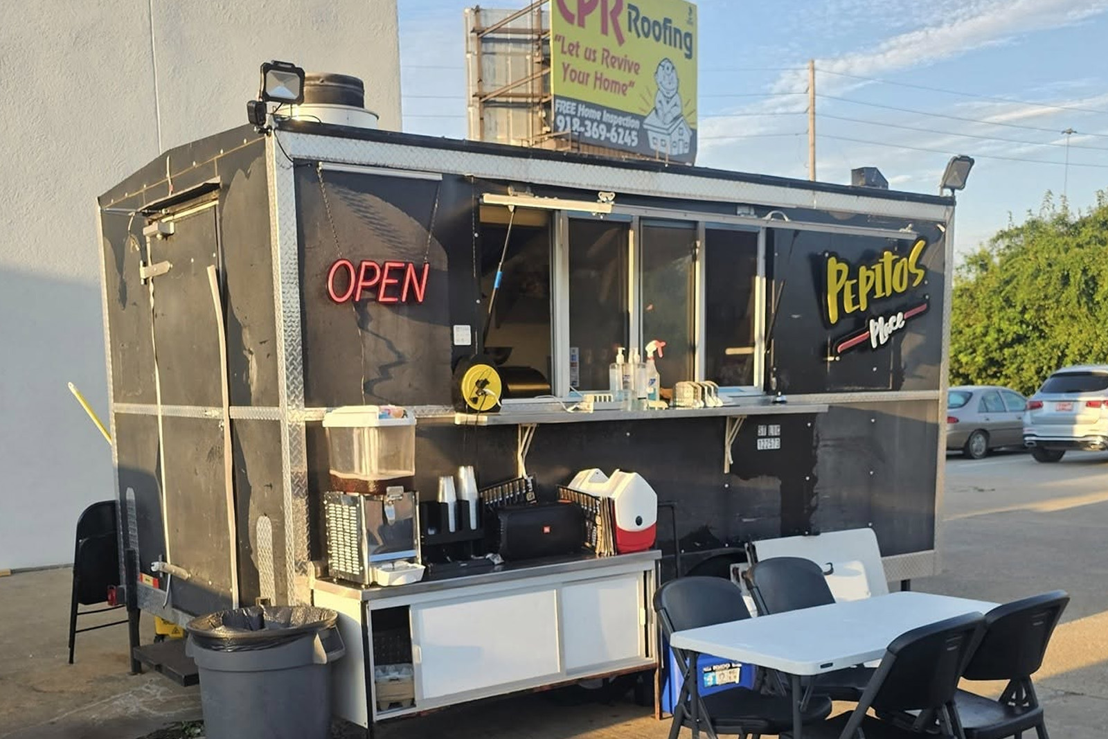 Pepito's Place taco truck side elevation
